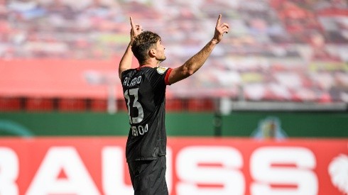 Alario sumó el suyo: Leverkusen ganó 7-0 por la Copa de Alemania