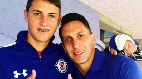 Santiago y Christian Giménez coincidieron en Cruz Azul en 2017.
