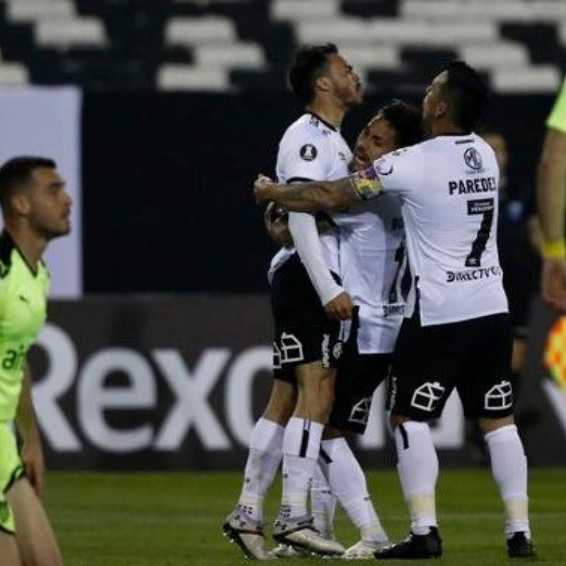 Vale oro: Colo-Colo le remontó a Peñarol y está en la cima del Grupo C