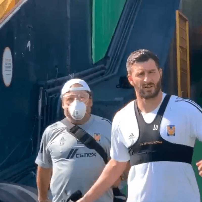 "Que viva México": Gignac también celebró la Independencia