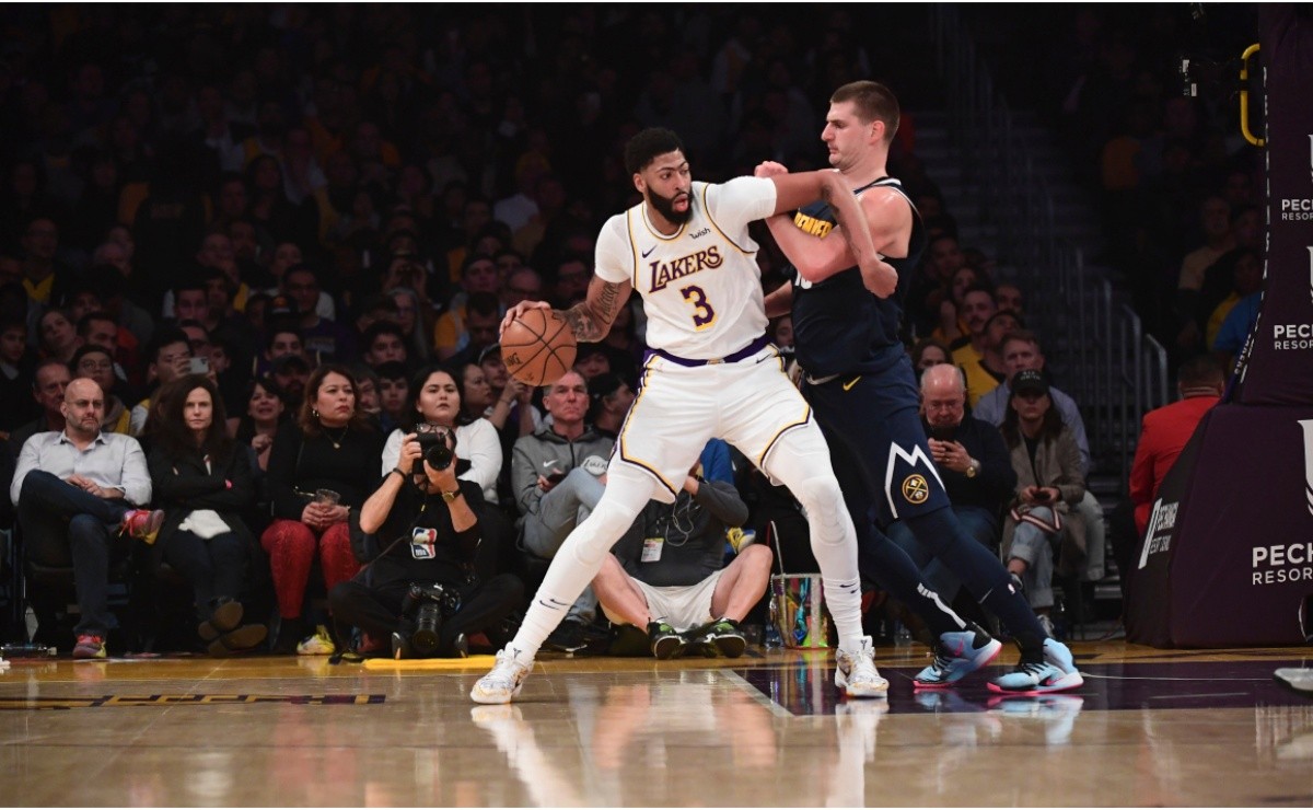 Lakers News Anthony Davis reacts to stellar matchup vs. Nikola Jokic