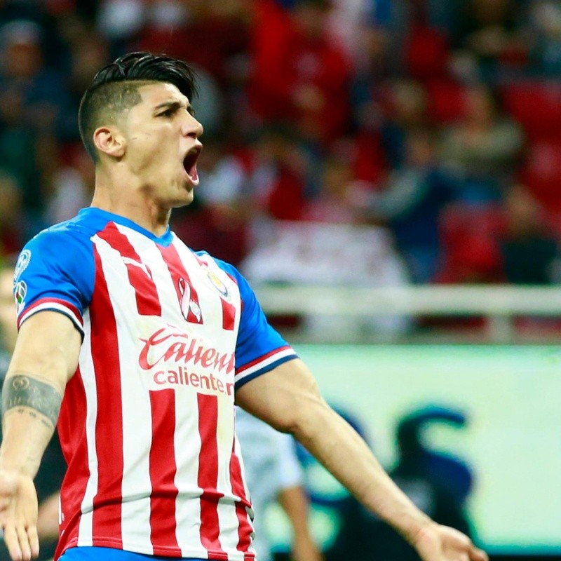 Chivas: Alan Pulido criticó el intercambio de camisetas tras el Clásico Nacional