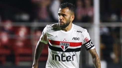Daniel Alves retorna e São Paulo terá força máxima diante do River Plate