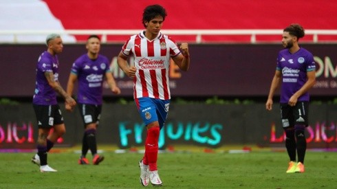 José Juan Macías concretó su segundo penal del torneo para acumular cuatro goles en este Guard1anes 2020