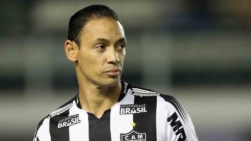 Lásaro Cândido se irrita com caso Ricardo Oliveira