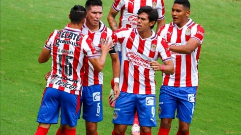 Chivas logra triunfo urgido en casa frente a Mazatlán en este Guard1anes 2020