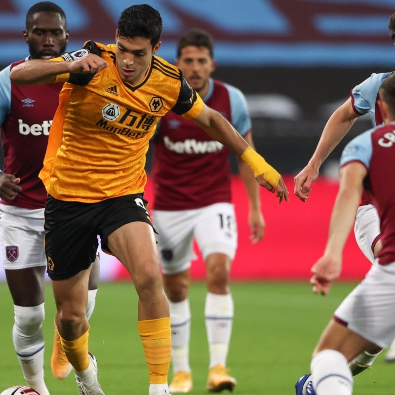 Raúl Jiménez no tuvo un buen día y los Wolves cayeron por 4-0 ante West Ham