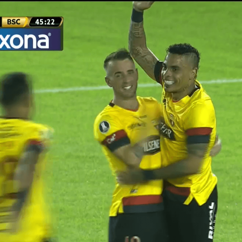 La ley del ex: 'El Loco' Alvez marca el segundo gol del Barcelona a Junior