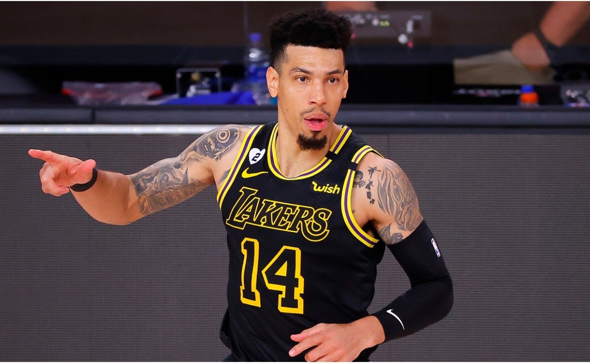 NBA Fans Are Now Signing A Petition Saying That Danny Green Should Not Get  A Ring If The Lakers Win - Fadeaway World