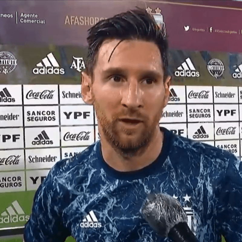 Messi a los argentinos: "Mucha fuerza, sé que es un momento difícil para todos"