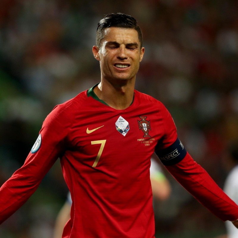 Video: Cristiano Ronaldo volvió a Italia en un avión sanitario