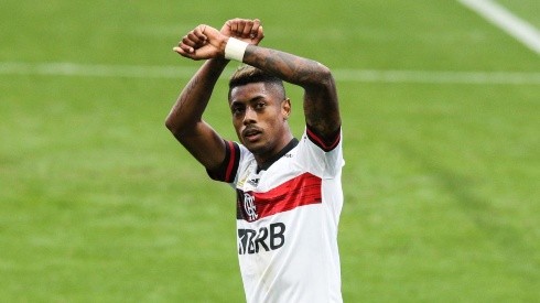 Bruno Henrique comemorando gol contra o Corinthians — Foto: Getty Images