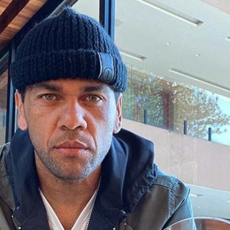 Dani Alves puso a la venta su auto y los hinchas de Boca enloquecieron