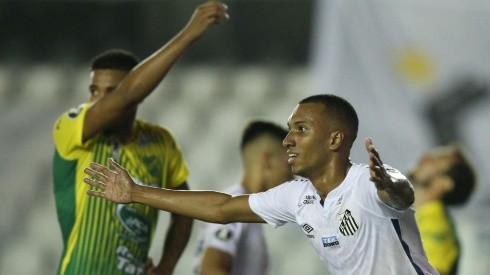 Santos eliminó a Defensa y Justicia de la Libertadores a los 91'