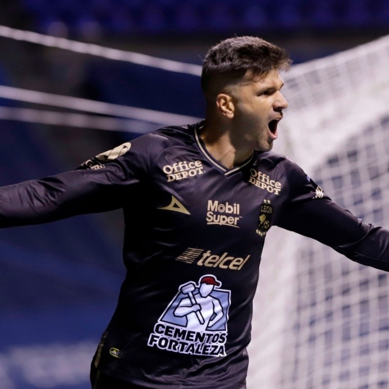 León ratificó su condición de líder al superar a Puebla