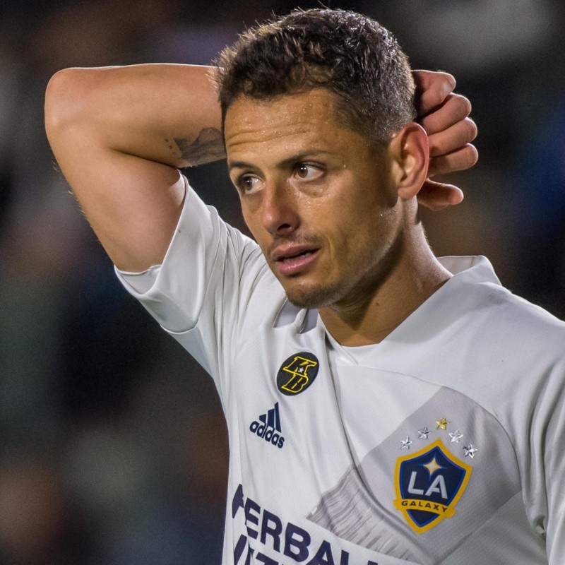 Guillermo Barros Schelotto pone en duda la continuidad de Chicharito en Los Angeles Galaxy