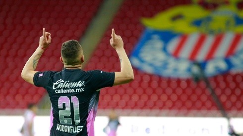 Rodríguez sigue como líder en la tabla de goleo.