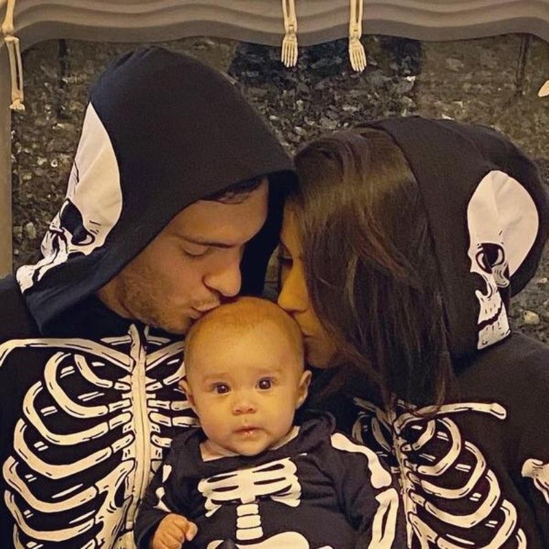 La hija de Raúl Jiménez se disfrazó de loba para Halloween