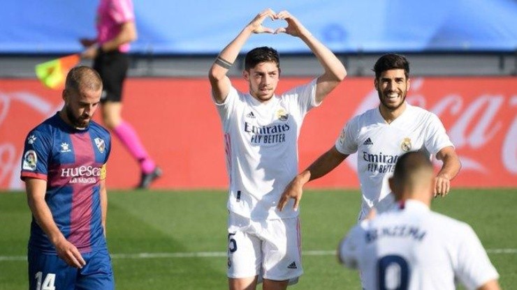 Benzema durmió, asistió y Valverde clavó un golazo para el 3-0 del Madrid