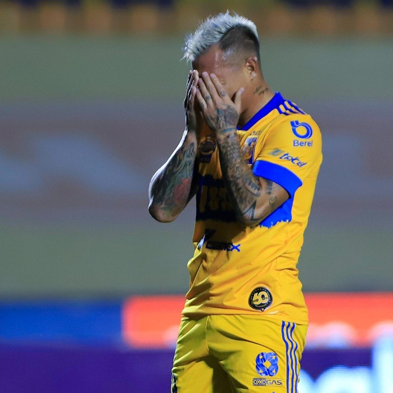 Eduardo Vargas se despidió de Tigres con un sentido mensaje