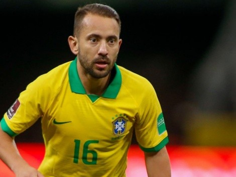 Everton Ribeiro atua por 90 minutos na seleção e atitude de Tite irrita Nação