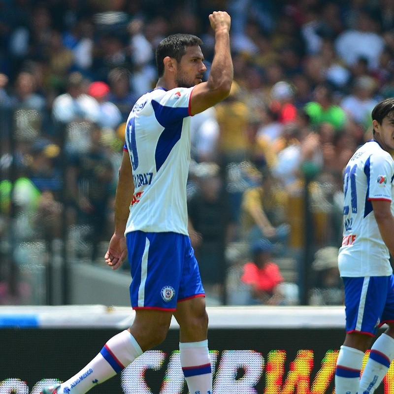 Após 15 anos na Europa, Roque Santa Cruz jogará no Cruz Azul, do México