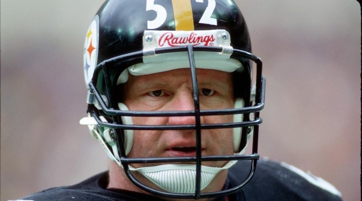 Linebacker Jack Lambert of the Pittsburgh Steelers looks on from the  News Photo - Getty Images