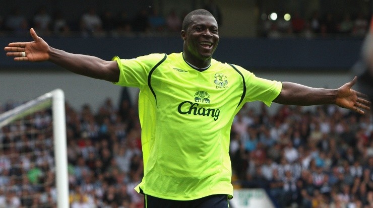Ayegbeni Yakubu of Everton celebrates a goal. (Getty)