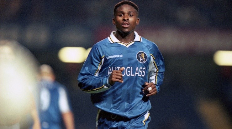 Chelsea’s Celestine Babayaro vs Blackburn Rovers. (Getty)