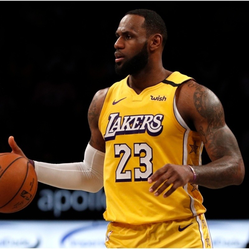 Cheap King: Waiter calls out LeBron James for the most hilarious reason