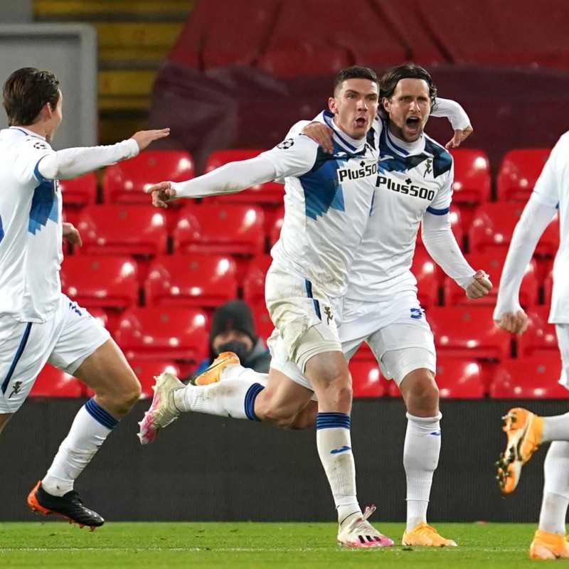 Atalanta venció a Liverpool y se prendió en el Grupo D de la Champions