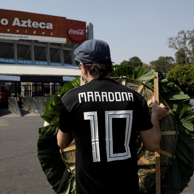 Diego tuvo un pequeño homenaje en el Azteca