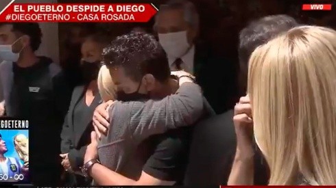 Video: Gallardo llegó a Casa Rosada y le dio un abrazo a Claudia