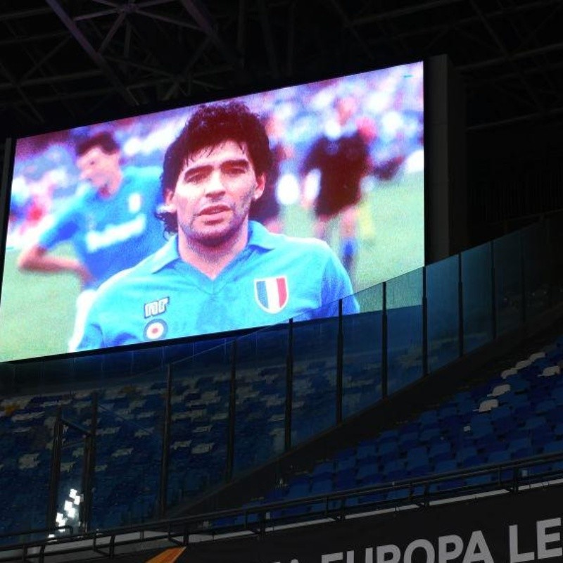 La camiseta con que saldrá a la cancha el Napoli en honor a Maradona