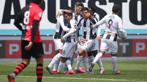 Alianza Lima necesita vencer a Sport Huancayo para no depender de otros resultados.