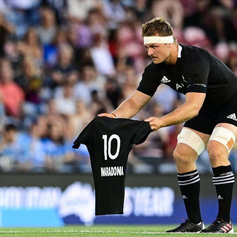 Gracias: los All Blacks homenajearon a Maradona antes del Haka