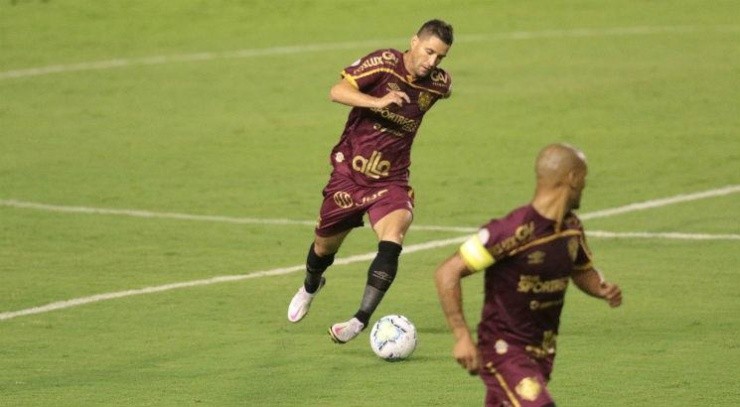 Thiago Neves não jogará contra o Santos