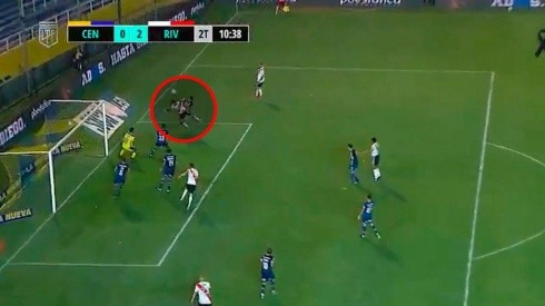 A River lo ayudan hasta los rivales: gol en contra de Martínez y 2 a 0