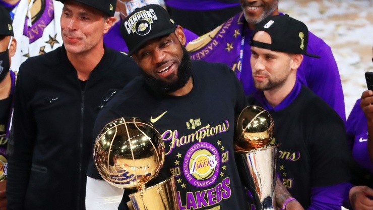 LeBron James, estrella de los Lakers