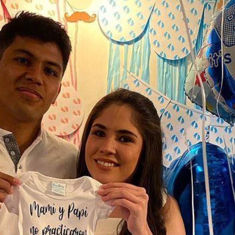 Estamos llorando: Robert Rojas tendrá un hijo y así lo festejó con su pareja