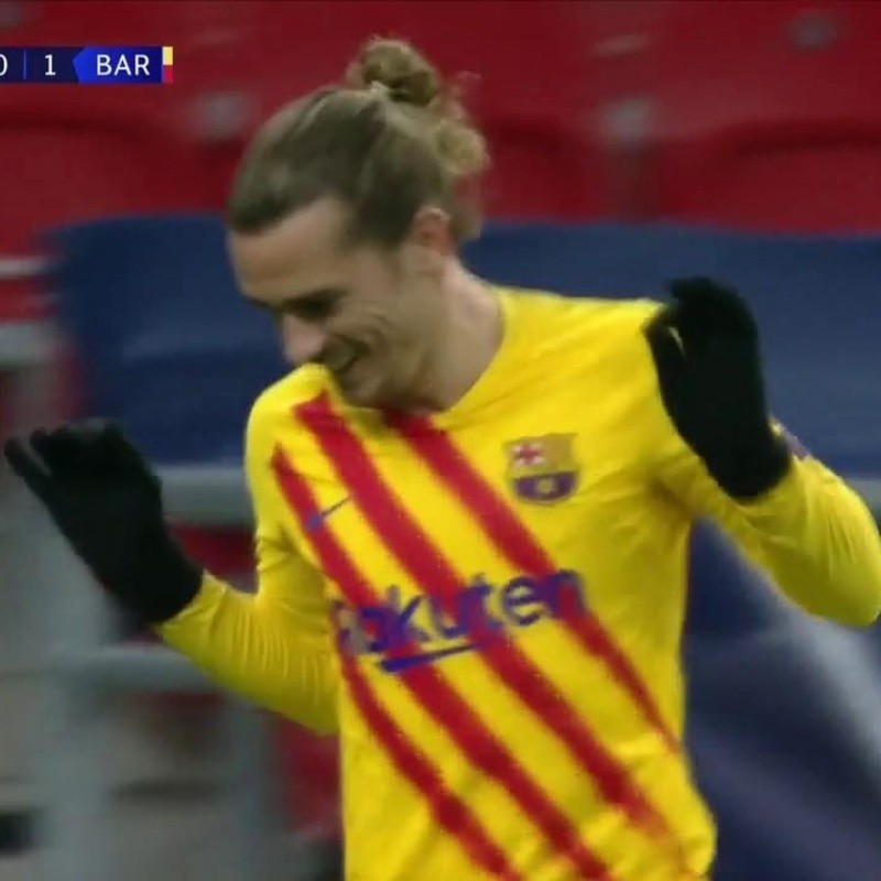 ¡De taco! El golazo de Griezmann para el 1-0 del Barcelona por Champions