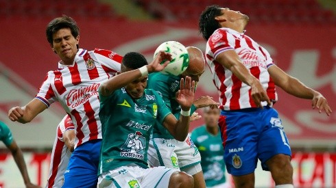 Chivas cedió un empate y deberá ir por todo en la vuelta de las semifinales del Guard1anes 2020