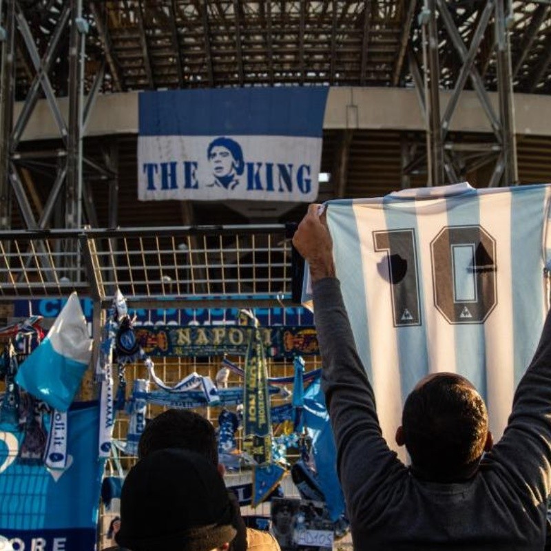 Es oficial: el estadio del Napoli se llama Diego Armando Maradona