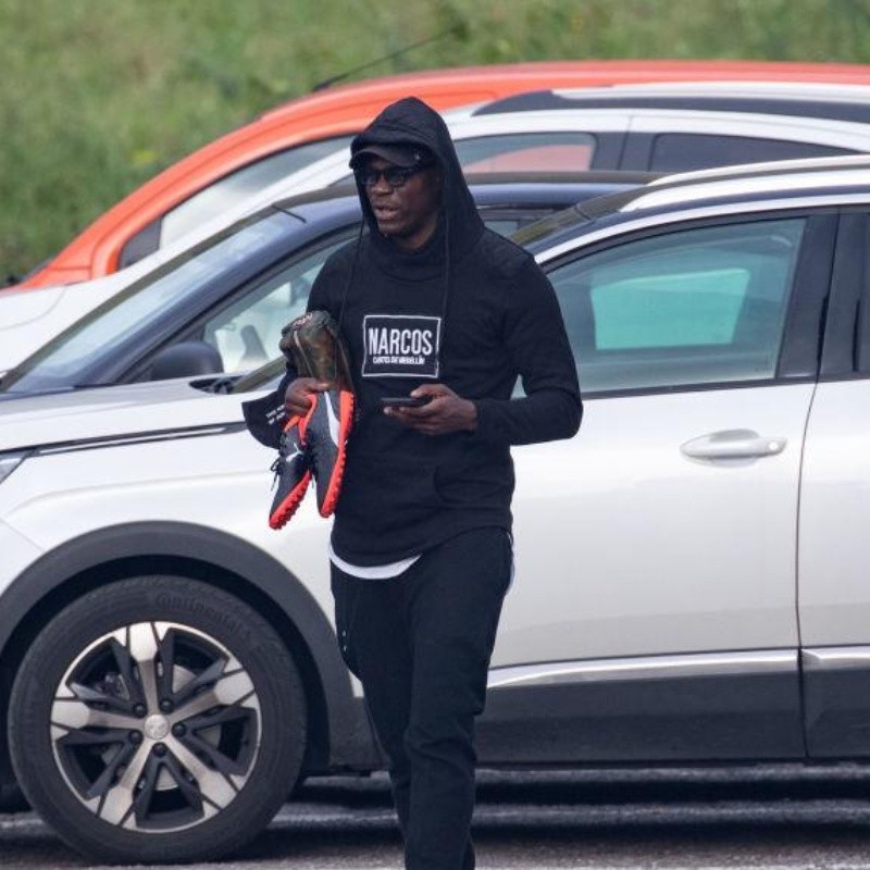 A Balotelli le rompieron el auto y le mandó un mensaje en Instagram al ladrón