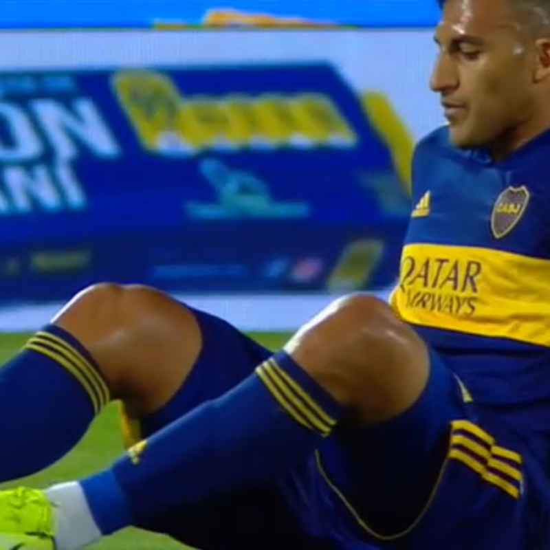 Volvió a pasar: Wanchope sintió un pinchazo y pidió el cambio en el primer tiempo