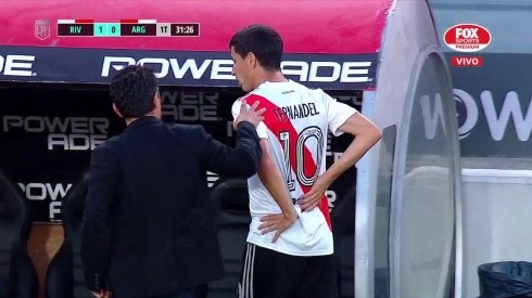 Alerta, River: Nacho Fernández se golpeó y salió lesionado en el primer tiempo