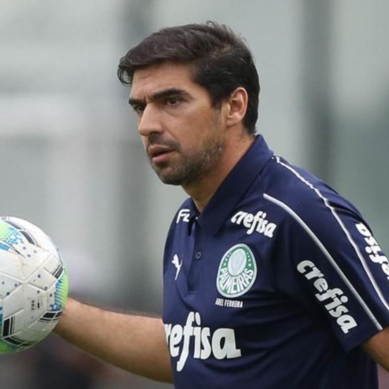 Reforço indicado por Abel não anima e Palmeiras busca ajuda com "analista de mercado" para novas contratações