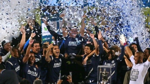 Alianza Lima campeonó en el 2017 gracias a Pablo Bengoechea.