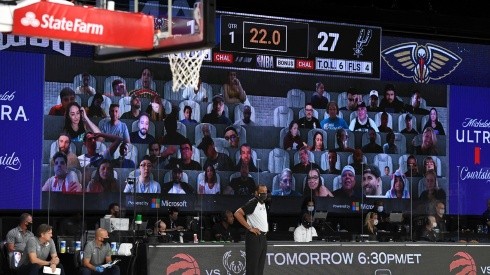 Fanáticos virtuales durante la burbuja NBA en Orlando