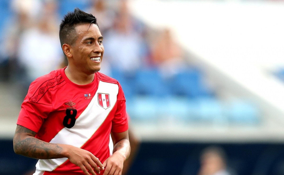 Christian Cueva Fue Captado En Perú En La Previa A Las Fiestas